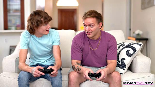 Let's Bang My Stepmom - S20:E4