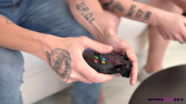 Let's Bang My Stepmom - S20:E4