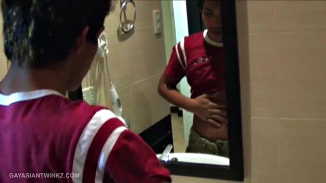 With a masculine boy next door look, Benjie has Asian boy written all over him. Watch him start this scene off by seducing himself in the mirror. Then he strips down for a solo in the shower.