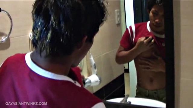 With a masculine boy next door look, Benjie has Asian boy written all over him. Watch him start this scene off by seducing himself in the mirror. Then he strips down for a solo in the shower.