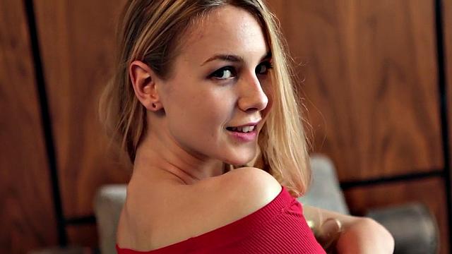 21yo solo chick fingers and rubs pussy after stripping