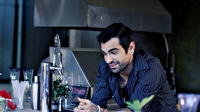 Babe bounces on cock after pussylicking