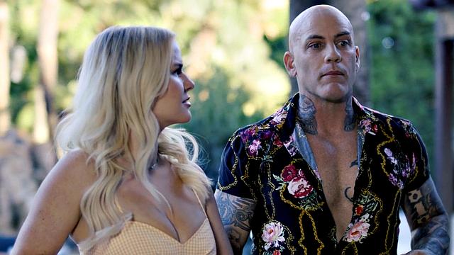 Babe bounces on cock after pussylicking