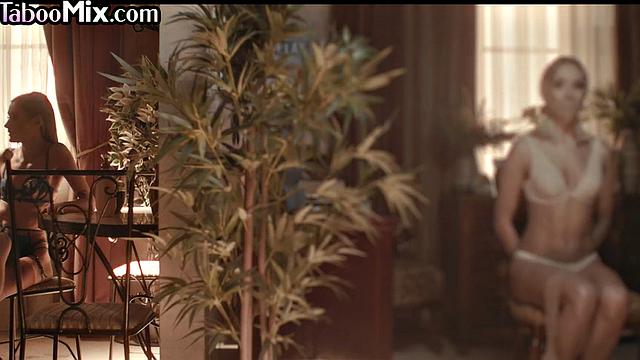 Stunning petite babe scissoring BFF