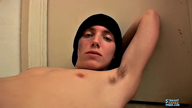 Blinx jerks off after a day on the board, skater style with no apologies