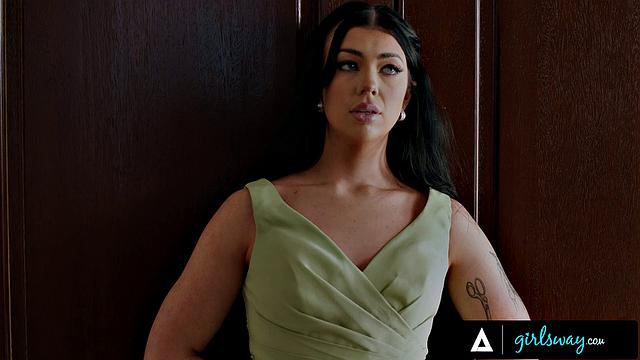 Lonely Bridesmaid Holly Day Has Shaking Orgasm From Passionate Dildo Session