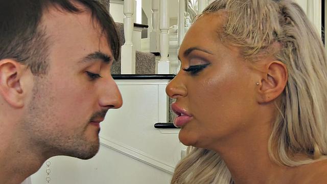 Curvy babe teaches bisexual BF how to deepthroat & ride like a pro after a steamy threesome ride