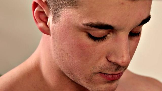 Muscular hunk masturbates solo until he cums hard in the air