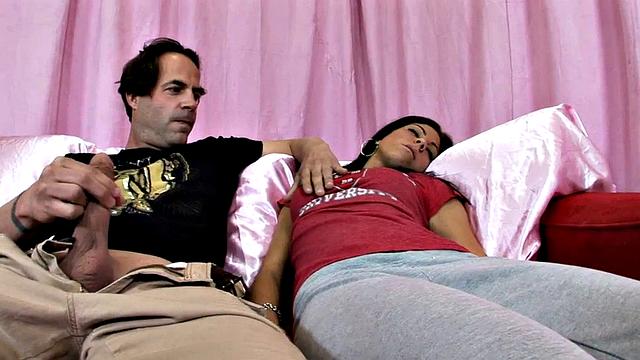 Eva Ellington gives a rough handjob