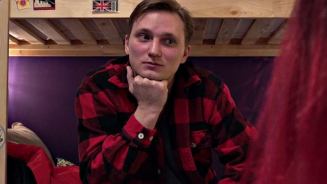 чешка в очках получает по полной в позе догги