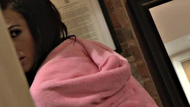 UK Bombshell Jordanna Foxx Gets on Fours