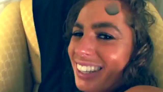 Hot Naomi with Huge Round Ass