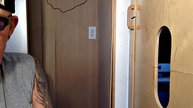 Horny 21 Year Old At The Glory Hole