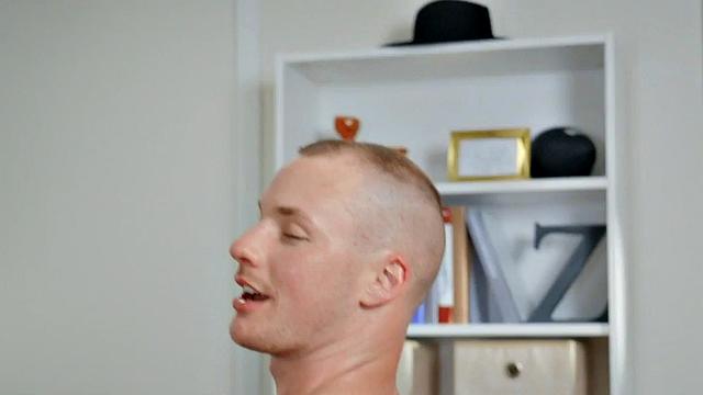 Eager jock deepthroats and gets anal pounded by his lover