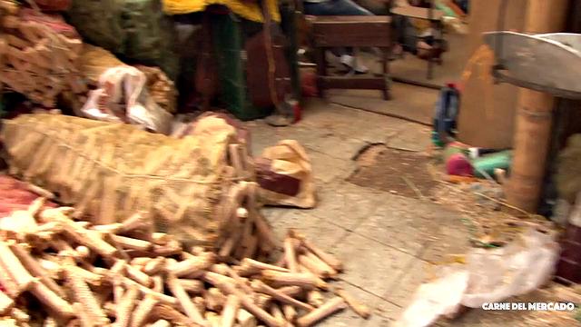 Pedro penetrates redhead Yuly Perdomo