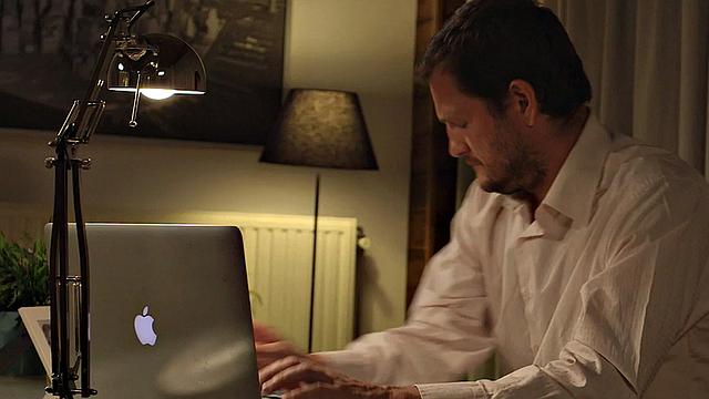 Voyeur watches IR sluts fucked in anal 3some by BBC