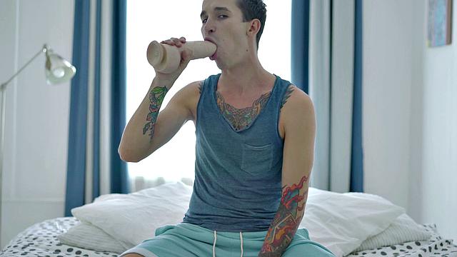 Hung twink fucking himself after anal toying