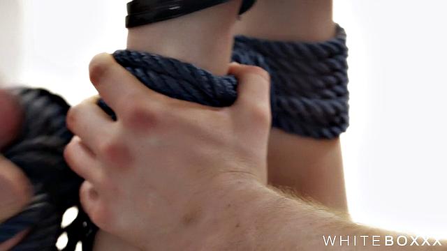 Alya tied