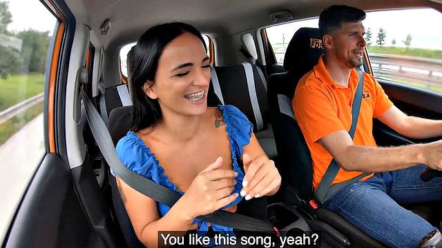 Driving babe fucked outdoors in car by instructor