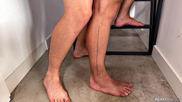 Fit Boys Fuck Around The House - Jamie Kelvin &amp; Justin Tiempo
