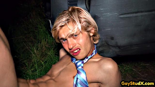 Horny stud drilling his twink bitch