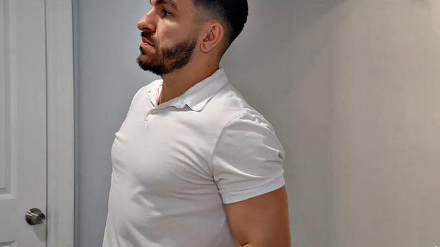 рыжая шлюха не выдержала и захотела толстый член в киску