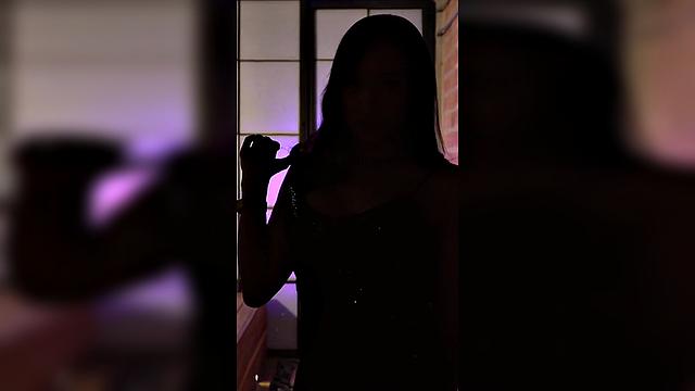 Brunette Fitgirl Seductive