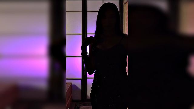 Brunette Fitgirl Seductive