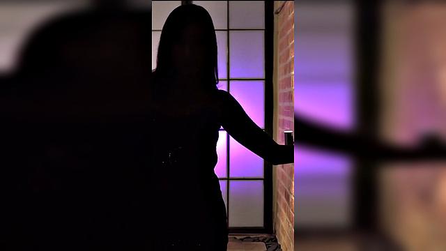 Brunette Fitgirl Seductive