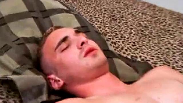 Любитель Дерек дрочит