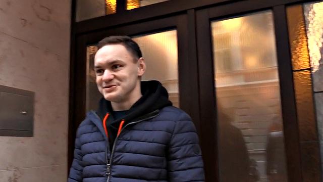 Amateur POV Fucks Gay Ass in Bathroom for Money