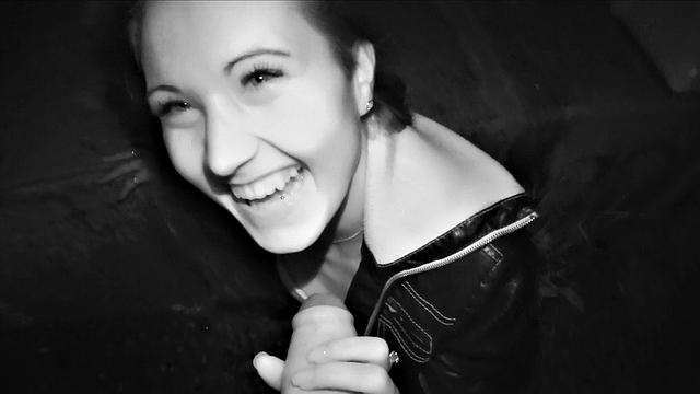 Shy Brunette goes wild for a new phone after giving a hot blowjob outdoors