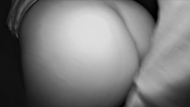 Shy Brunette goes wild for a new phone after giving a hot blowjob outdoors