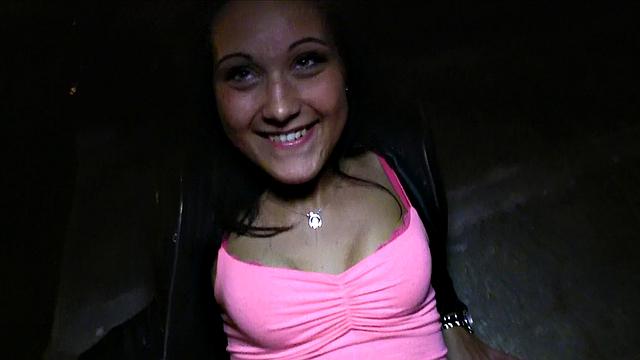 Shy Brunette goes wild for a new phone after giving a hot blowjob outdoors