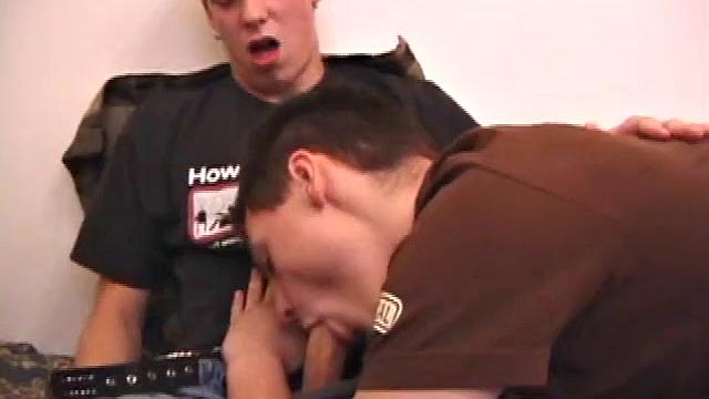 Roar and Gunner Blow Dick