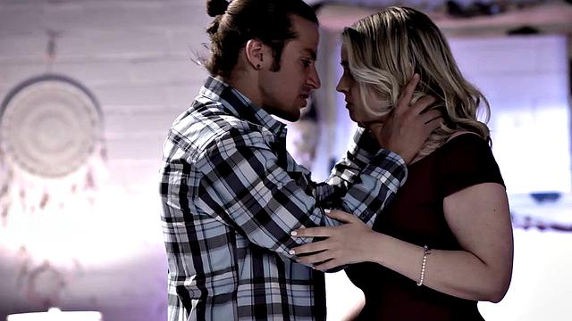 Stepdaughter drilled by stepdad in wet pussy