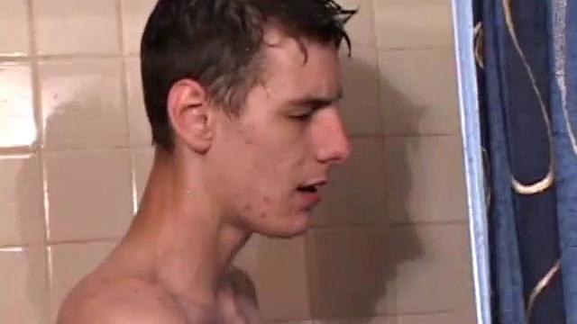 This hot solo jerk off scene starts with young Skylerr naked in the shower and stroking his cock. A few well placed fingers provide the stimulation he needs to edge himself closer and closer to climax.