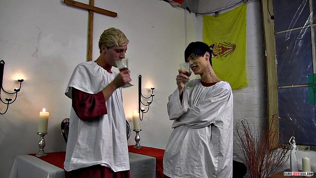 Hot Choir Makes A Milky Mess - Nail Brooks &amp;amp; Skye Romeo