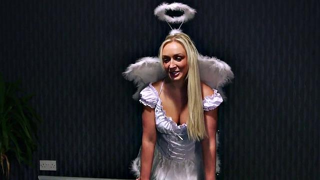 CFNM euro babes give heavenly blowjob to hung sub