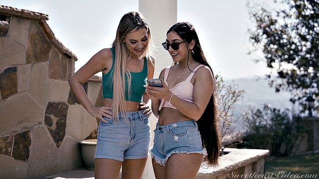 The Art Of Kissing 4 - Her