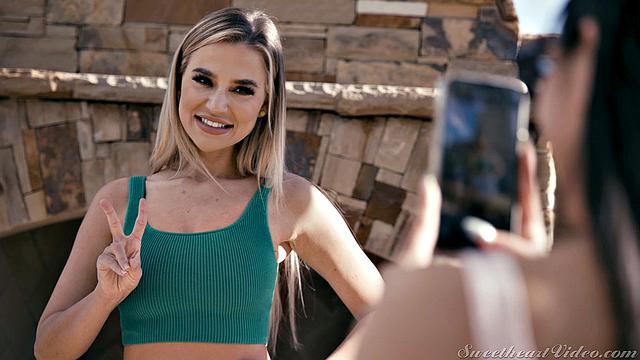 The Art Of Kissing 4 - Her