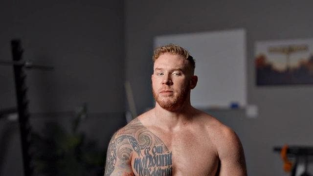 Eager tattooed muscled solo jock wanks and cums