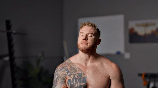 Eager tattooed muscled solo jock wanks and cums