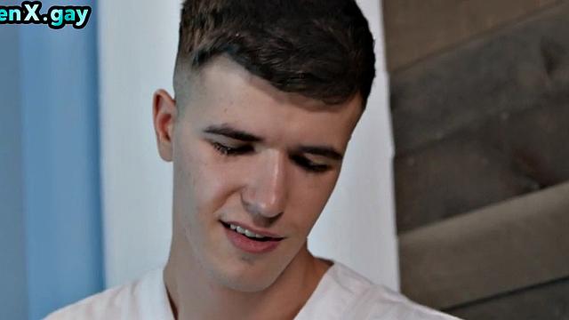 Handsome masseur assfucks client while wanking