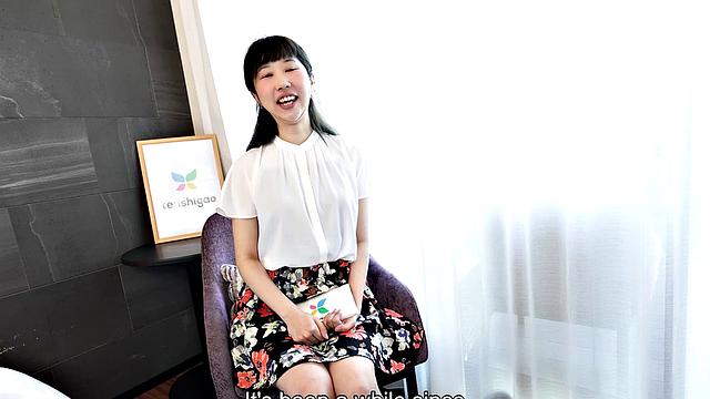 Shop girl from Tokyo Miss Neiro Ayukawa has a body she shows us