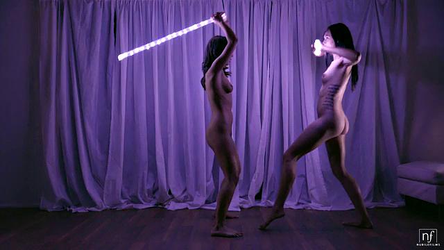 Lesbian Light Show - S18:E7