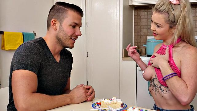 Lusty bigbooty stepdaughter smashed in pussy by stepfather