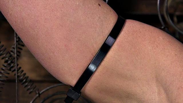 Electrosex fingered sub slut