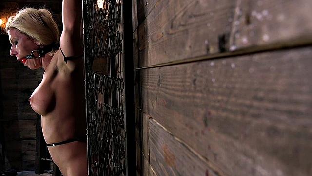 Electrosex fingered sub slut