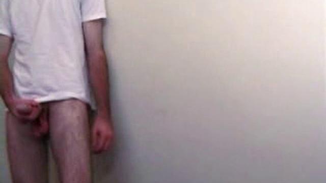 Amateur Beating Off With Toy